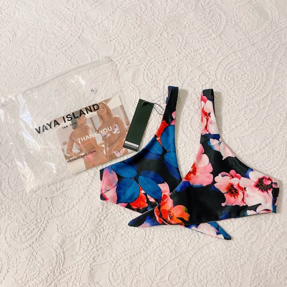 Vaya Island Jaye Malibu Top